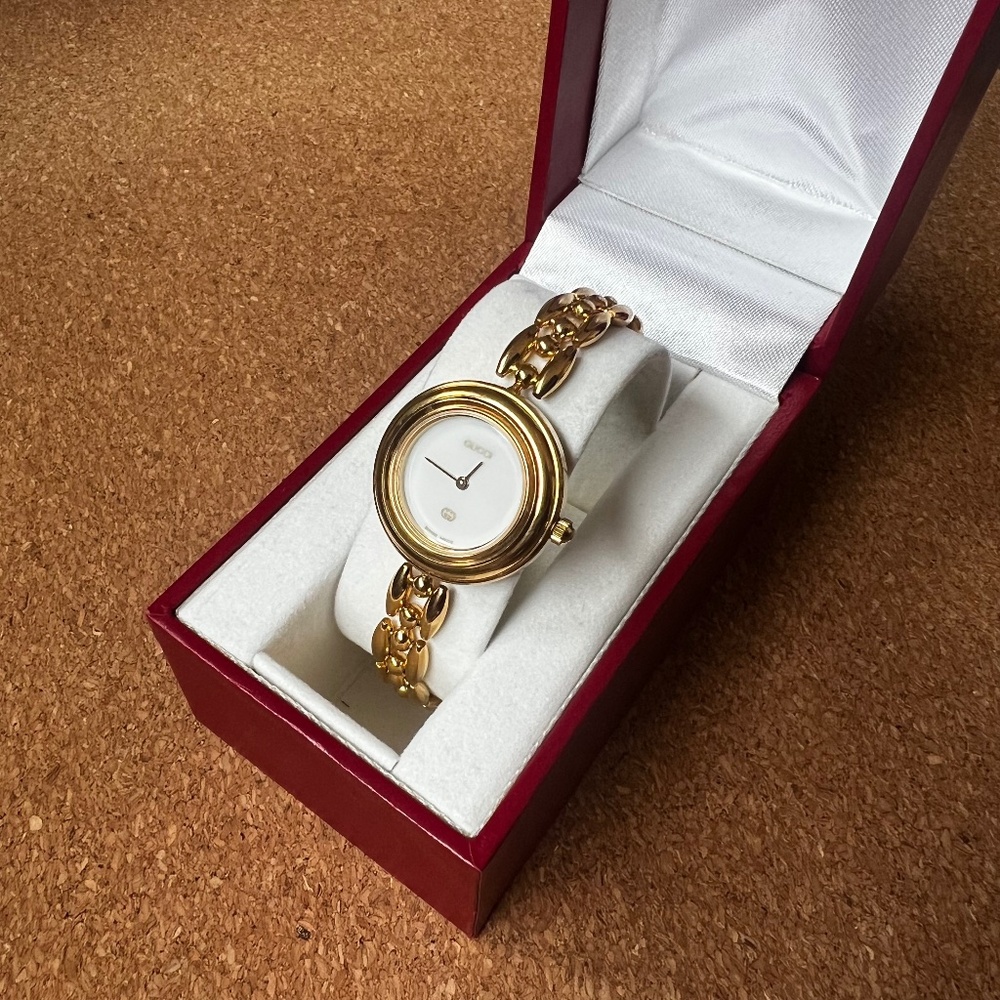 Gucci 11/12.2 Gold-Plated Women’s Bracelet Watch – Vintage Swiss Made
